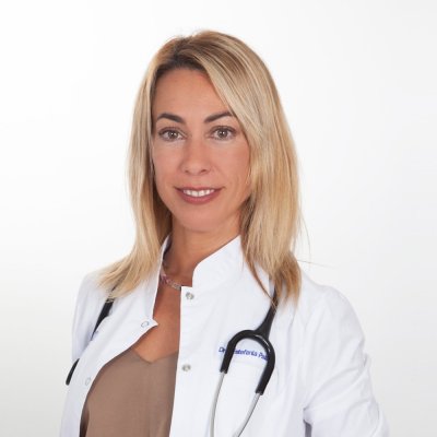 Estefanía Palacios, oncóloga